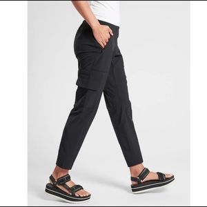 NWOT Athleta Black Chelsea Cargo Jogger Pants